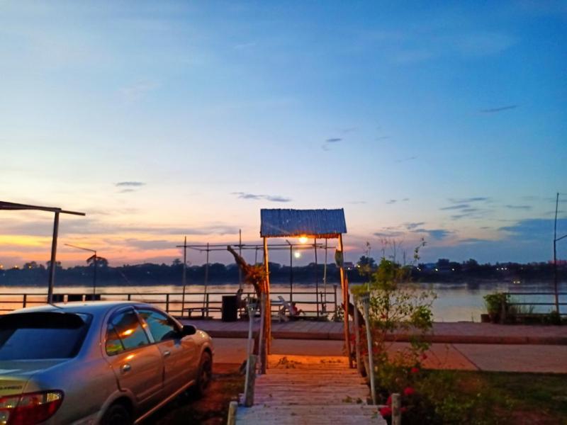Sofa Gallery Hotel Nong Khai Exterior foto