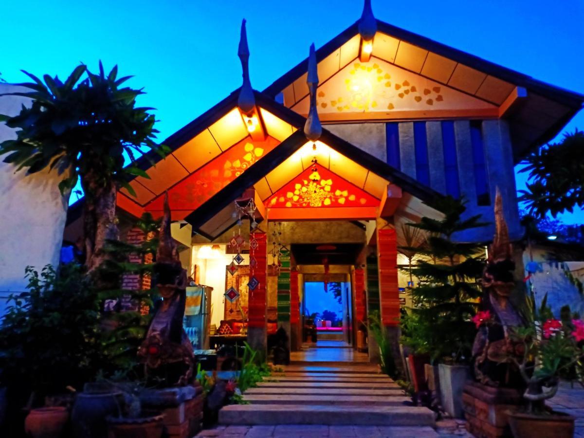 Sofa Gallery Hotel Nong Khai Exterior foto