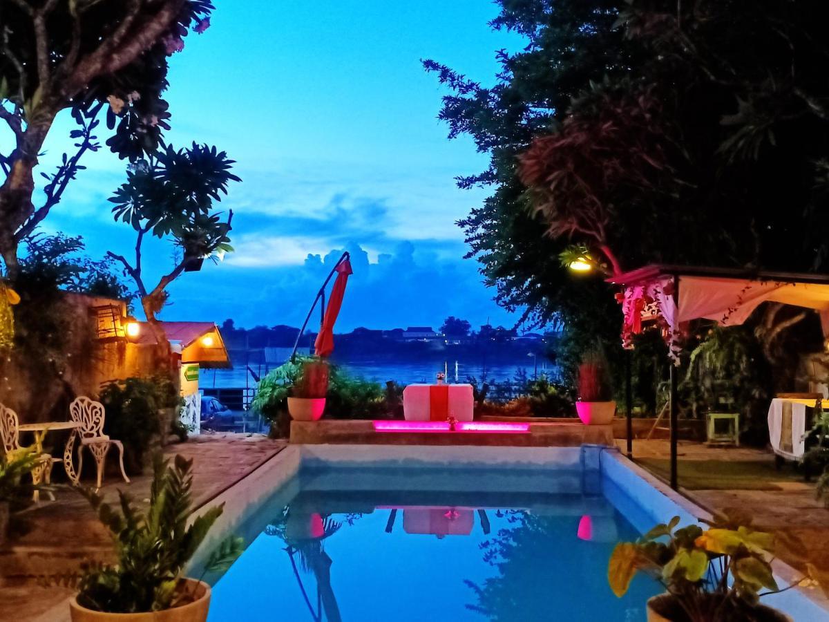 Sofa Gallery Hotel Nong Khai Exterior foto