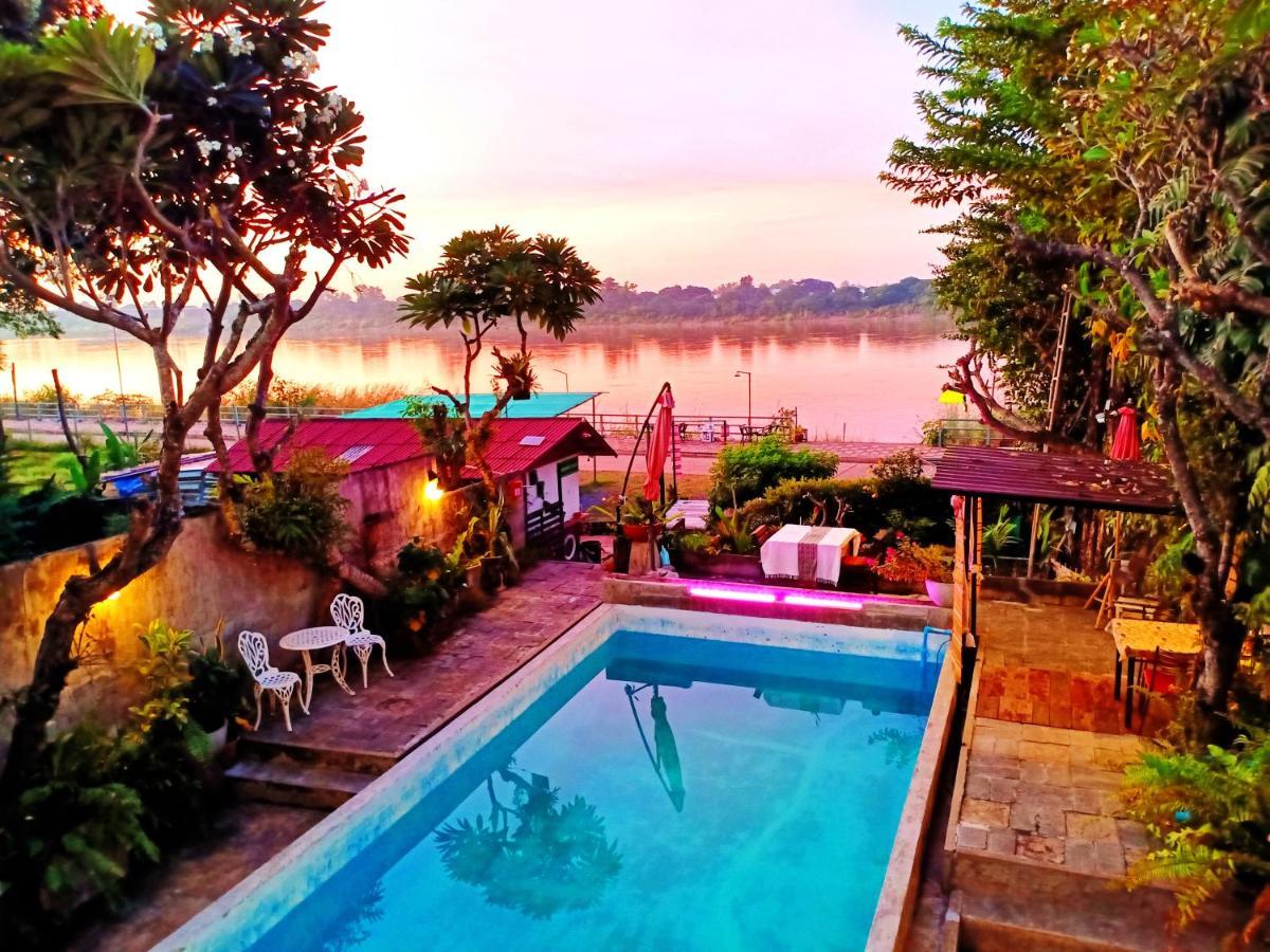 Sofa Gallery Hotel Nong Khai Exterior foto